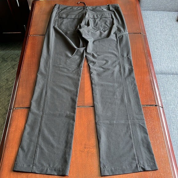 Patagonia black hiking pants size 8 - Picture 2 of 6